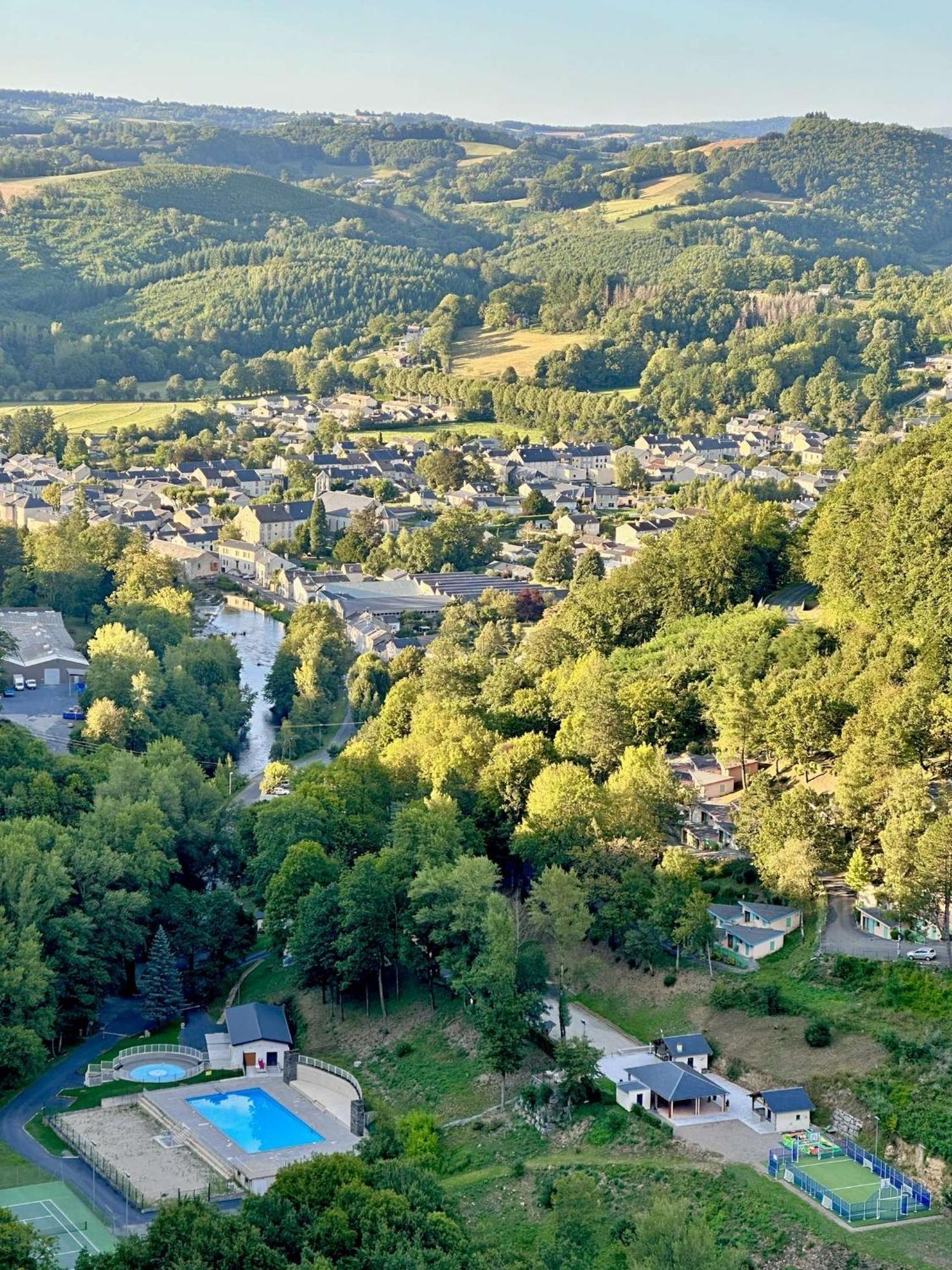 Village Vacances Du Camboussel Brassac  エクステリア 写真